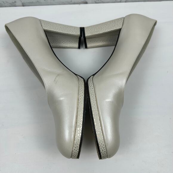 Stuart Weitzman Bone Lustre Round Toe Heel Sz 8.5 - Picture 11 of 14